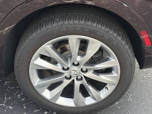 Used 2023 Buick Envision Avenir FWD image 17