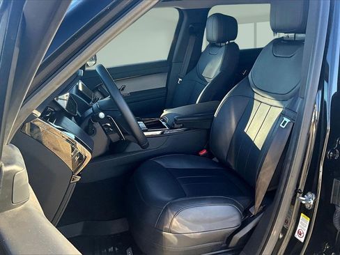 Used 2024 Land Rover Range Rover Sport SE image 26