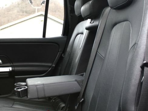 Used 2023 Mercedes-Benz GLB 250 image 16