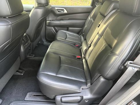 Used 2017 Nissan Pathfinder SL w/ SL Premium Package FWD image 15