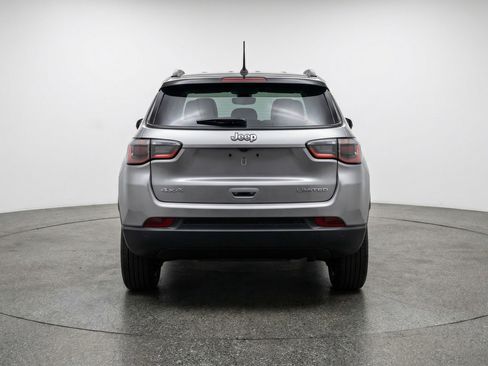 Used 2025 Jeep Compass Limited image 7