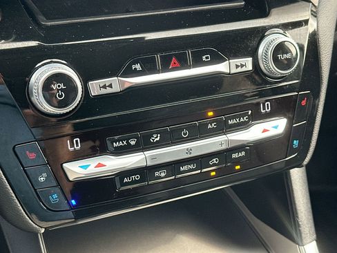 Used 2021 Ford Explorer Limited w/ Equipment Group 301A image 19