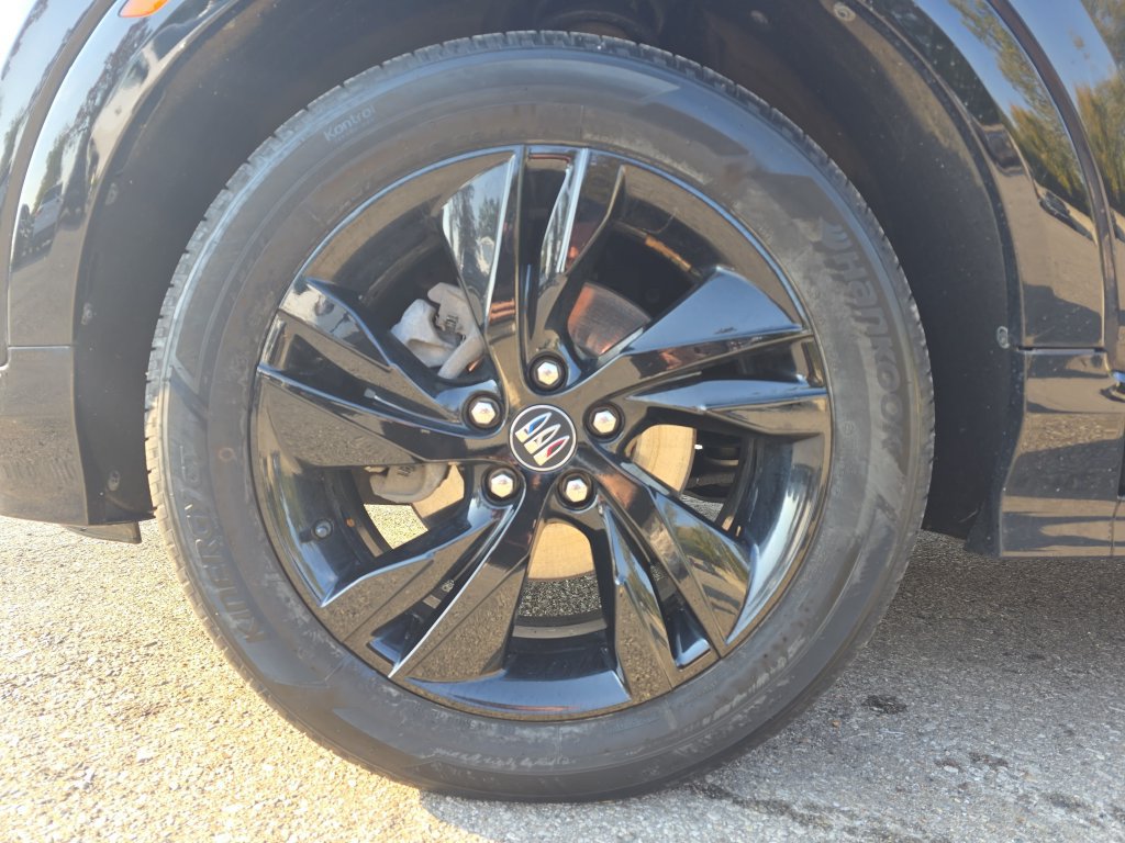 Used 2025 Buick Encore GX Sport Touring w/ Comfort Package FWD image 33