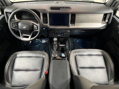 Used 2025 Ford Bronco Outer Banks image 25