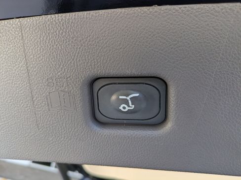 Used 2023 Lincoln Nautilus AWD w/ Premium Package image 14