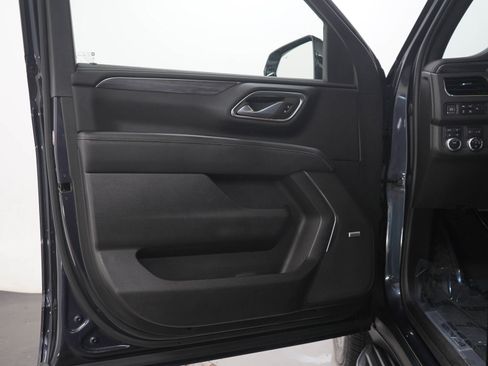 Used 2023 GMC Yukon XL SLT w/ SLT Premium Package AWD/4WD image 21
