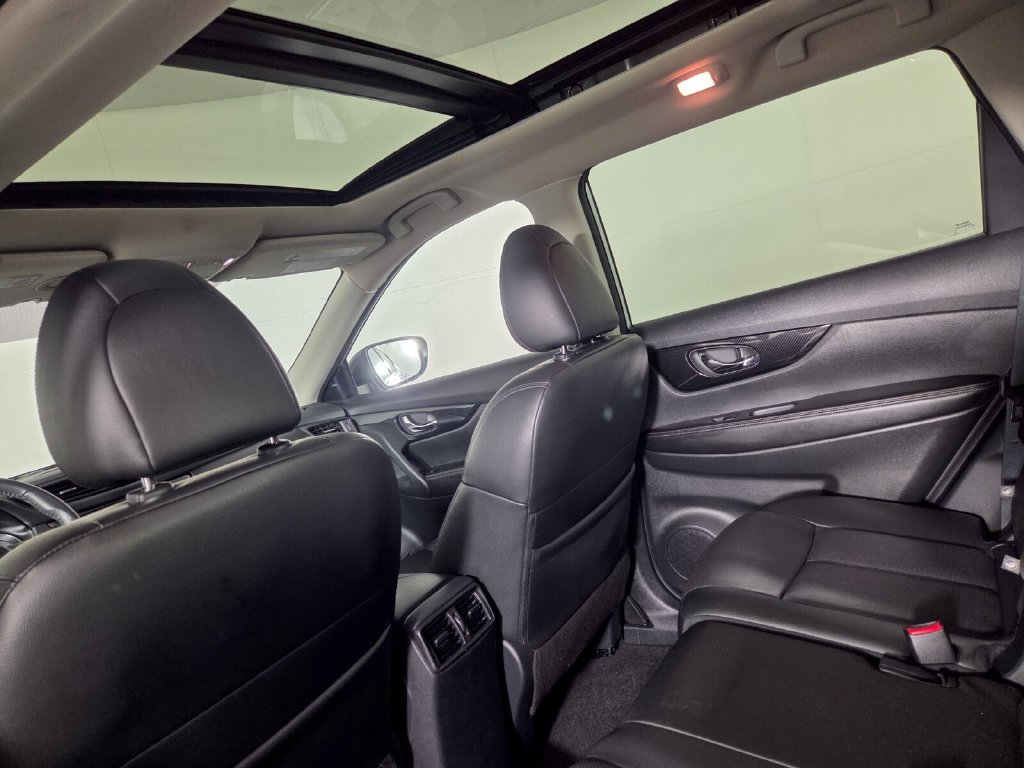Used 2020 Nissan Rogue SL w/ Premium Package FWD image 23