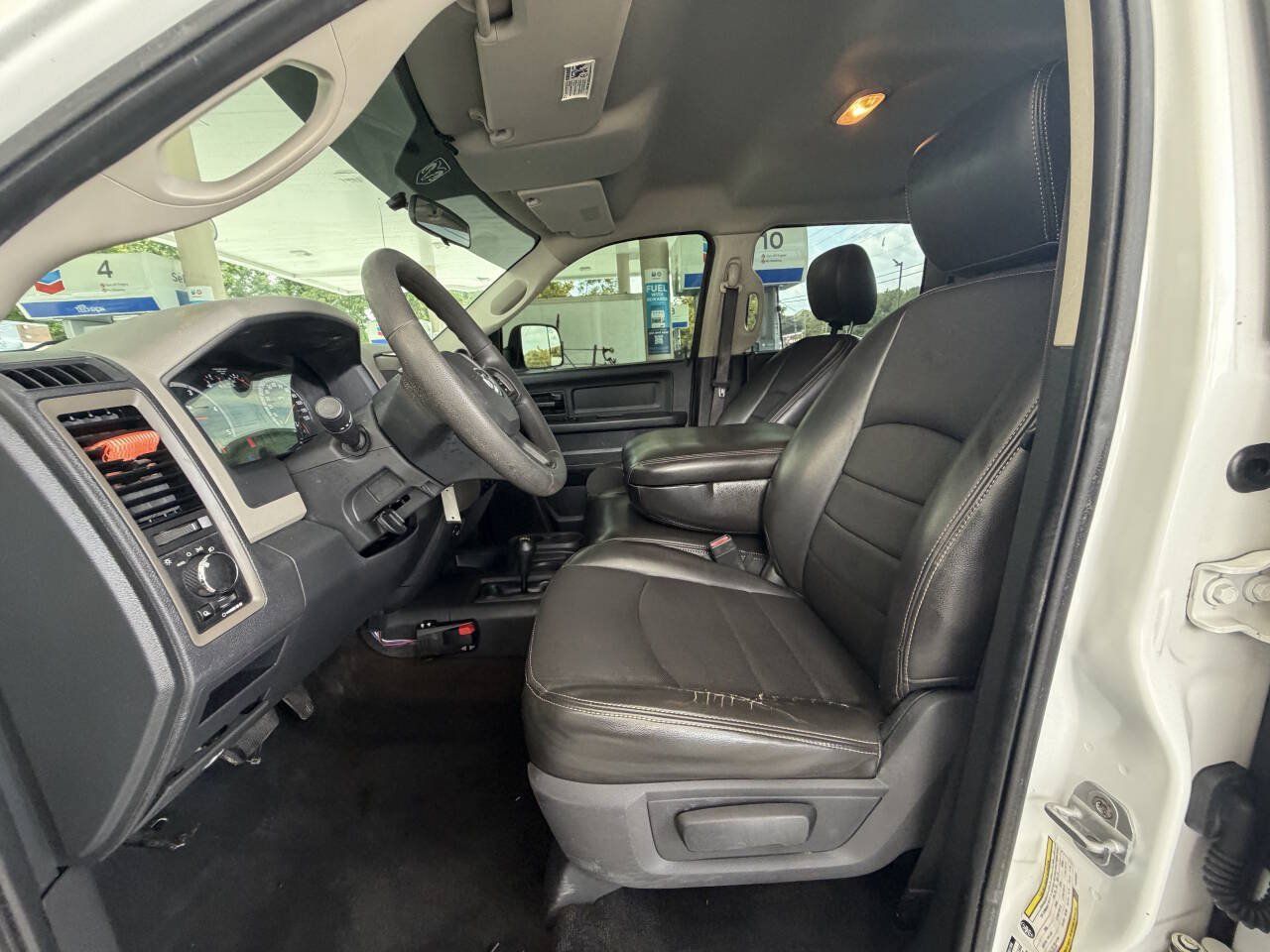 Used 2012 RAM 2500 ST w/ Chrome Appearance Group AWD/4WD image 4