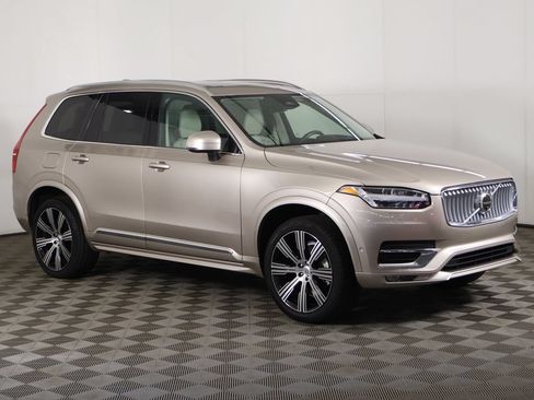 Used 2024 Volvo XC90 B5 Plus AWD/4WD image 63