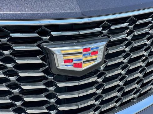 Used 2023 Cadillac XT4 Premium Luxury FWD image 40