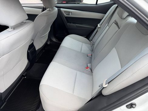Used 2016 Toyota Corolla LE FWD image 13