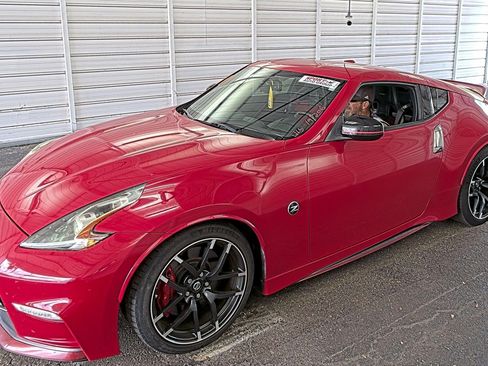 Used 2018 Nissan 370Z NISMO RWD image 1