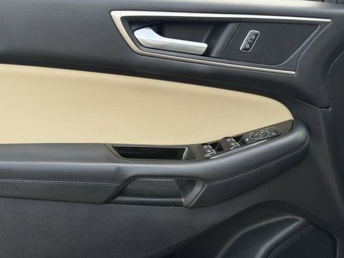 Used 2019 Ford Edge SEL w/ Equipment Group 201A AWD/4WD image 23