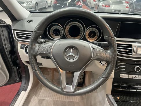 Used 2016 Mercedes-Benz E 350 4MATIC Sedan image 45