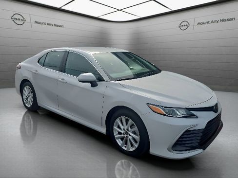 Used 2024 Toyota Camry LE FWD image 2