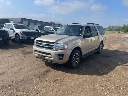 Used 2017 Ford Expedition EL XLT w/ Equipment Group 202A AWD/4WD image 5