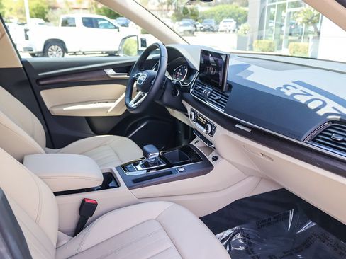 Certified 2023 Audi Q5 2.0T Premium w/ Convenience Package AWD/4WD image 18