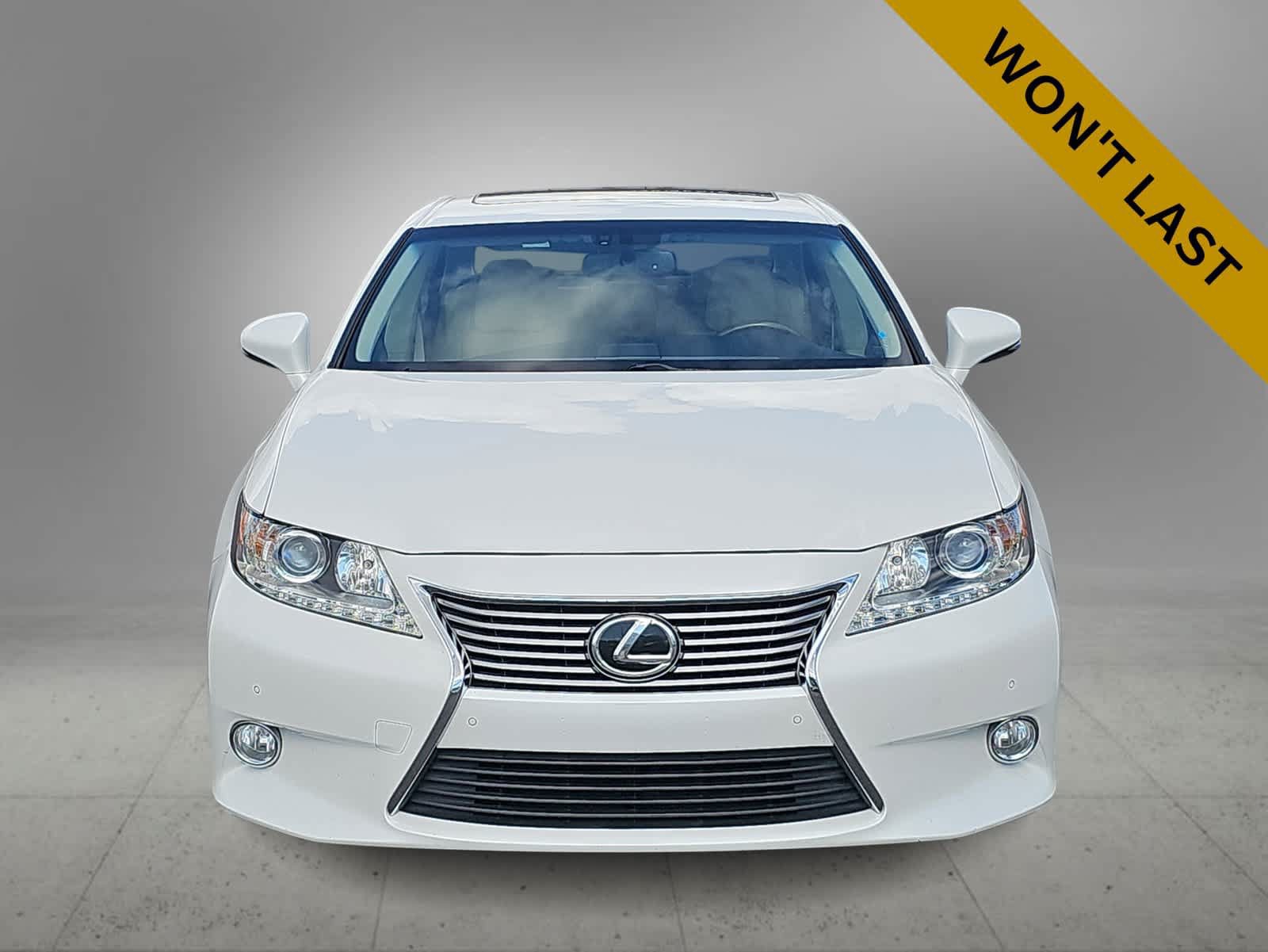 Used 2015 Lexus ES 350 w/ Premium Package FWD image 3