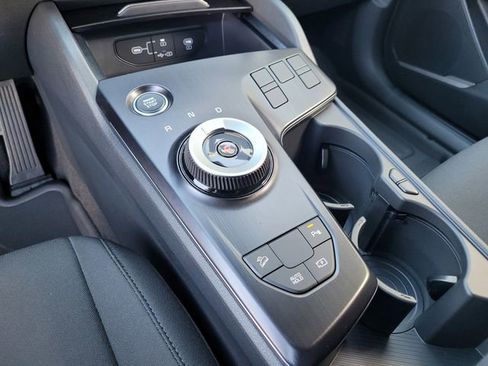 New 2026 Kia Sportage LX FWD image 11