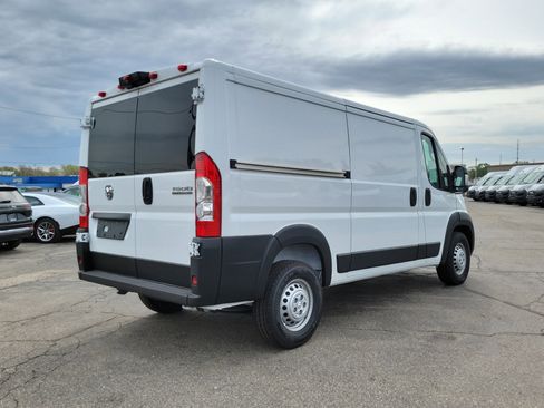 Used 2025 RAM ProMaster 1500 w/ Convenience Group FWD image 4