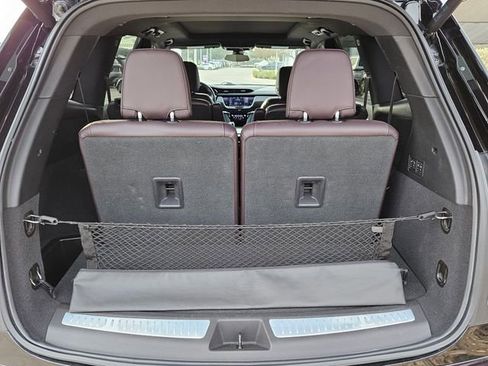 Used 2020 Cadillac XT6 Premium Luxury image 28