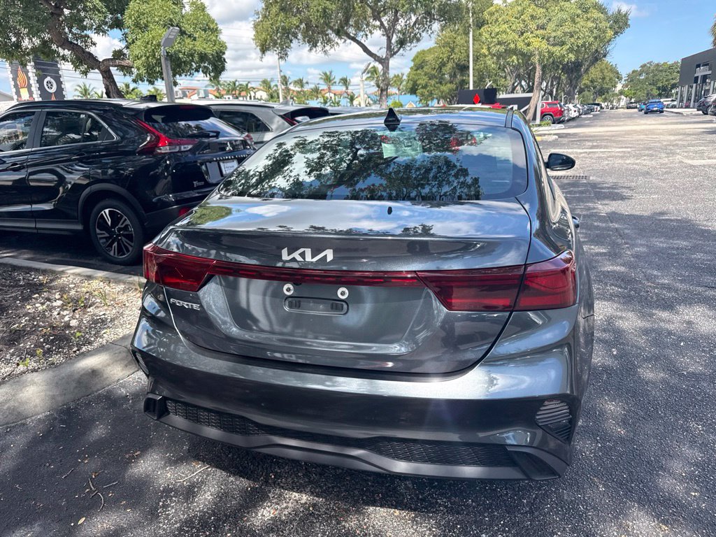 Certified 2024 Kia Forte LXS FWD image 5