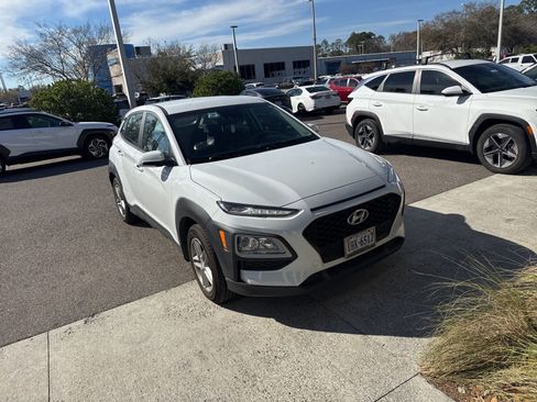 Used 2020 Hyundai Kona SE image 11