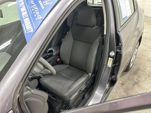 Used 2022 Honda HR-V LX image 12