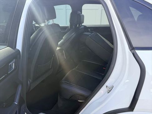 Used 2019 Porsche Cayenne AWD/4WD image 16