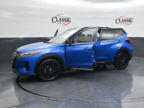 Used 2024 Nissan Kicks SR w/ SR Premium Package image 35