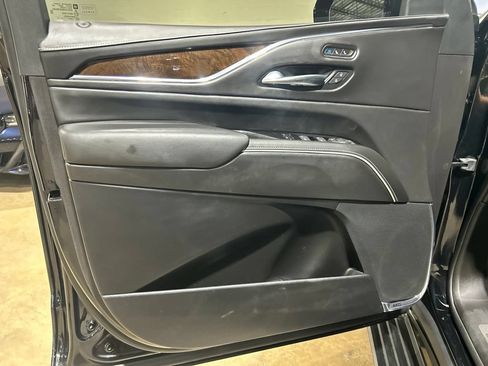 Used 2021 Cadillac Escalade ESV Sport Platinum AWD/4WD image 21