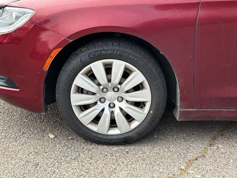 Used 2016 Chrysler 200 LX image 9