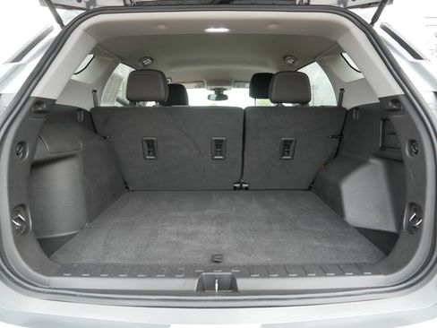 Used 2024 GMC Terrain SLE w/ Driver Convenience Package AWD/4WD image 18