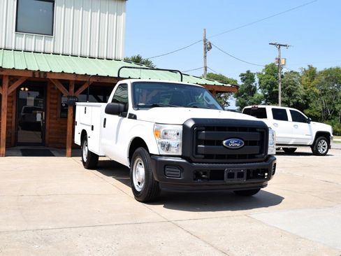 Used 2016 Ford F250 XL RWD image 4