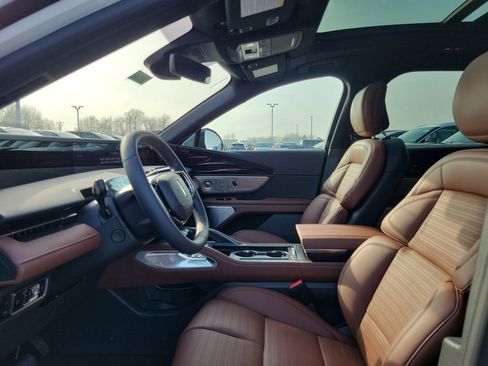 New 2026 Lincoln Nautilus Reserve image 16