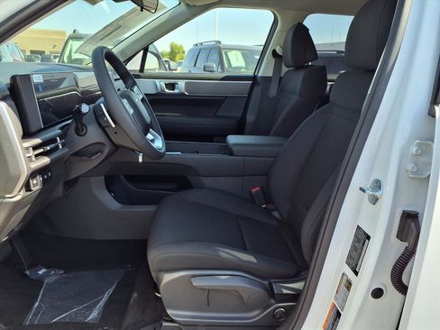 New 2026 Hyundai Santa Fe SE image 5