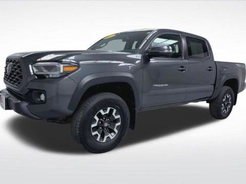 Certified 2023 Toyota Tacoma TRD Off-Road AWD/4WD image 20