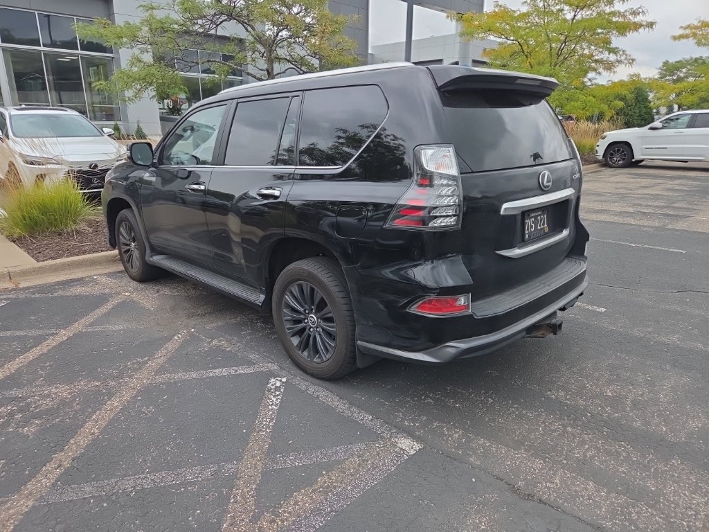 Used 2023 Lexus GX 460 Premium w/ Accessory Package AWD/4WD image 9
