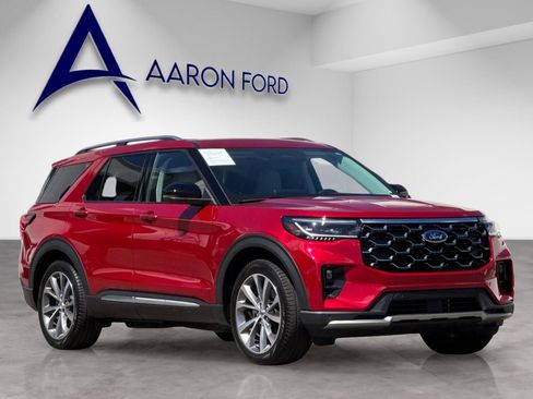 Used 2025 Ford Explorer Platinum w/ Ultimate Package RWD image 8