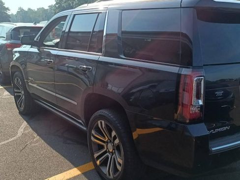 Used 2020 GMC Yukon Denali w/ Denali Premium Package AWD/4WD image 2