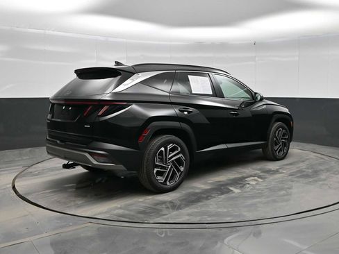 Certified 2025 Hyundai Tucson Limited AWD/4WD image 7