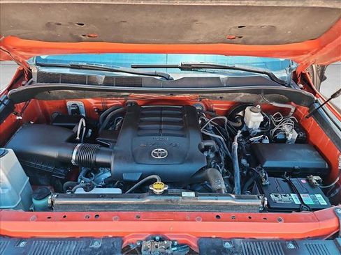 Used 2017 Toyota Tundra SR5 w/ TRD Off Road Package AWD/4WD image 21