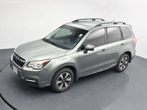 Used 2017 Subaru Forester 2.5i Premium w/ Protection Package #1 AWD/4WD image 12