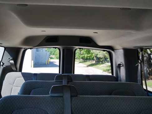 Used 2017 Chevrolet Express 3500 LT w/ LT Preferred Equipment Group RWD image 35