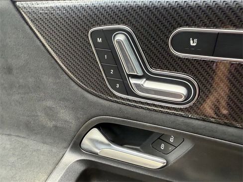 New 2024 Mercedes-Benz GLB 250 GLB 250 image 20