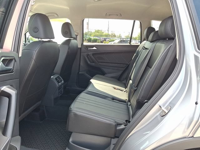 Used 2024 Volkswagen Tiguan SE AWD/4WD image 10