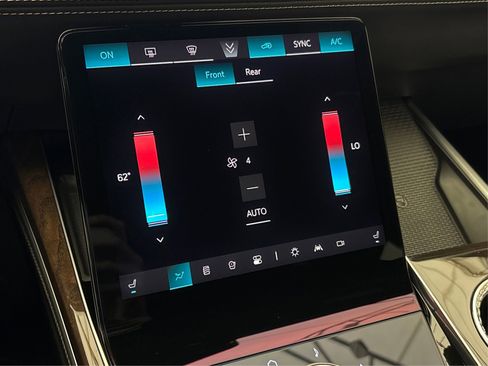 New 2025 Cadillac Escalade ESV Sport Platinum image 27