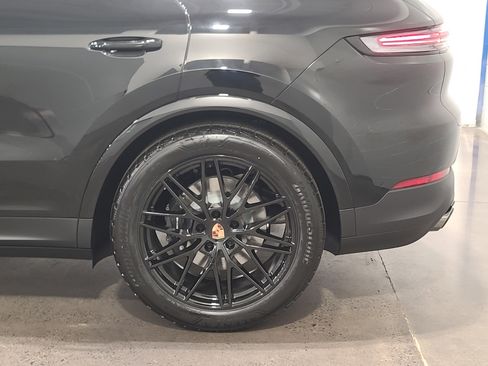 New 2026 Porsche Cayenne image 35