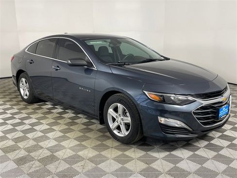 Used 2020 Chevrolet Malibu LS image 25