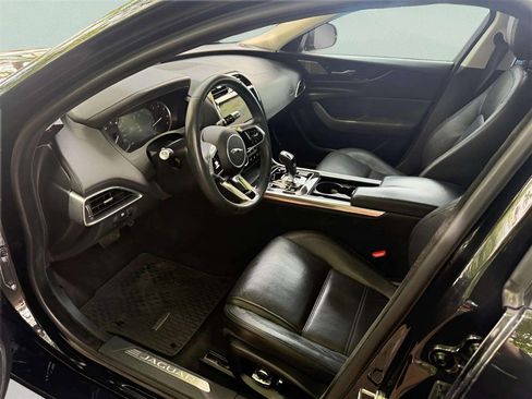 Used 2020 Jaguar XE S RWD image 8